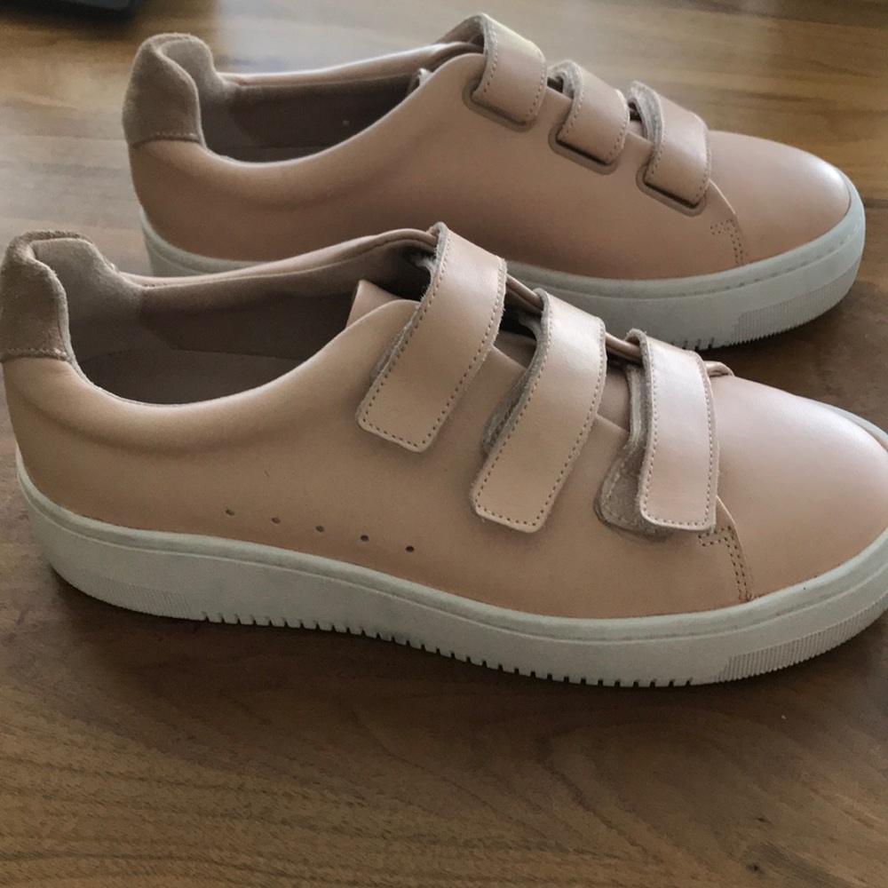 Sandro nude leather sneakers